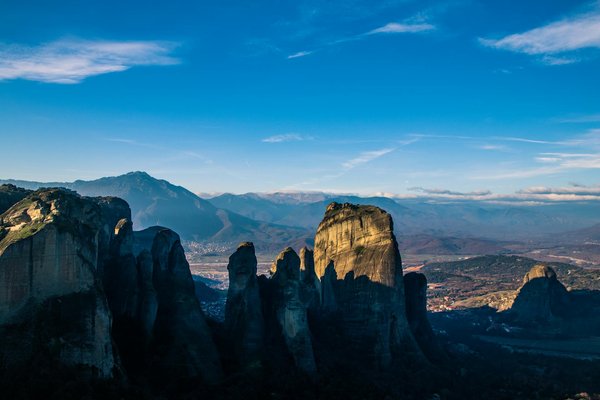 How can you find child-safe features in vacation rentals throughout the UK?