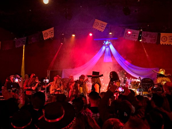 Lana del rey's 2025 uk stadium tour: dates and ticket info